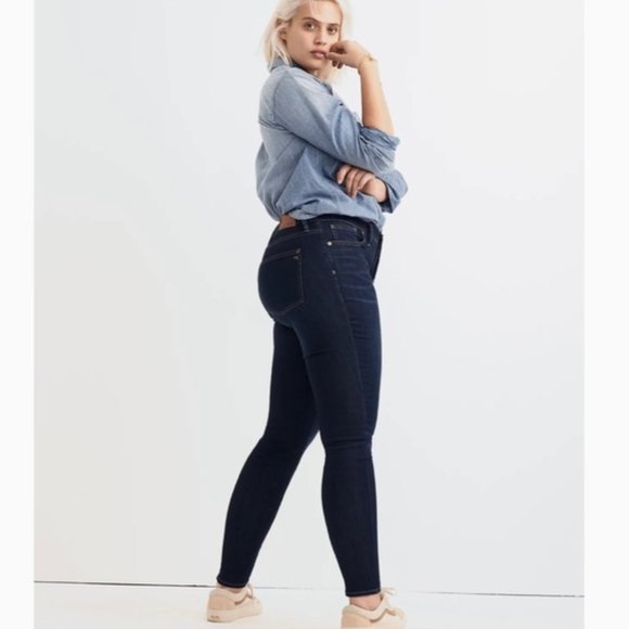 Madewell Denim - Plus Size Madewell 9" High Size Skinny Jeans in Larkspur Wash (Size 35)